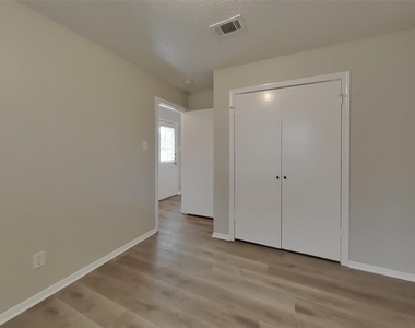 22806 Wild Moss Street - Photo Thumbnail 9