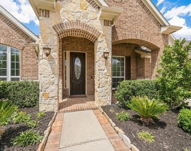 17210 Pentland Court - Photo Thumbnail 5