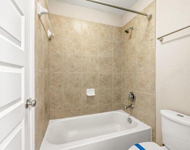 17210 Pentland Court - Photo Thumbnail 40