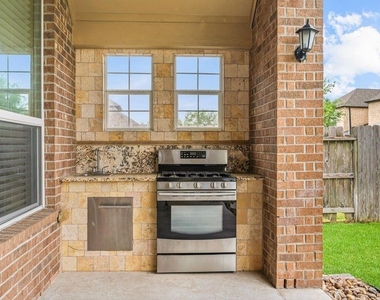 17210 Pentland Court - Photo Thumbnail 45