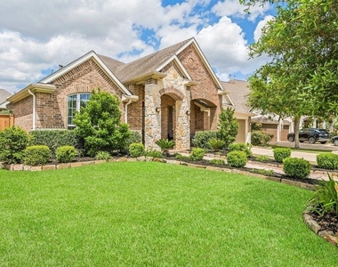 17210 Pentland Court - Photo Thumbnail 2