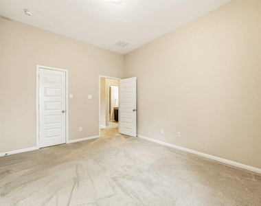 17210 Pentland Court - Photo Thumbnail 37