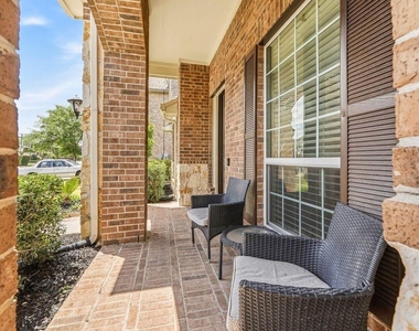 17210 Pentland Court - Photo Thumbnail 4