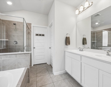 10207 Deussen Lane - Photo Thumbnail 8