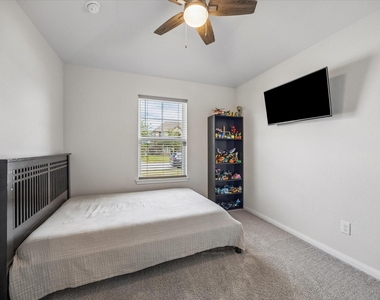 10207 Deussen Lane - Photo Thumbnail 3