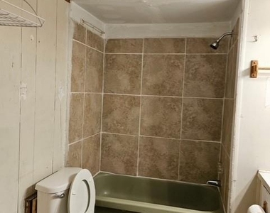 16905 Glenheath St - Photo Thumbnail 12