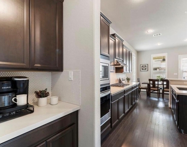 4411 Millstone Drive - Photo Thumbnail 6