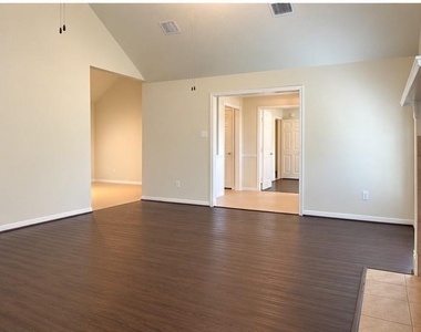 6535 Bastrop Trail - Photo Thumbnail 7