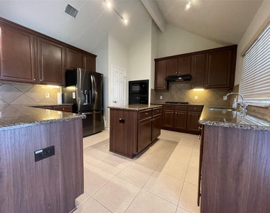 6535 Bastrop Trail - Photo Thumbnail 10