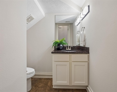 5924 Petty Street - Photo Thumbnail 8