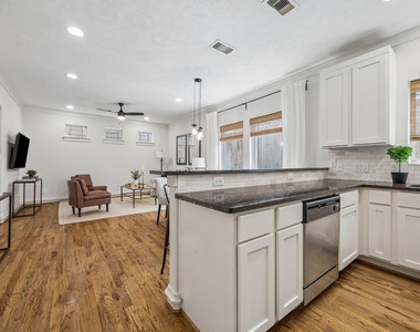 5924 Petty Street - Photo Thumbnail 6