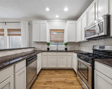 5924 Petty Street - Photo Thumbnail 7