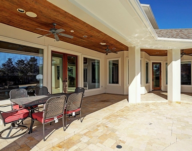 6007 Newcastle Street - Photo Thumbnail 4