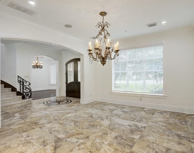 6007 Newcastle Street - Photo Thumbnail 12