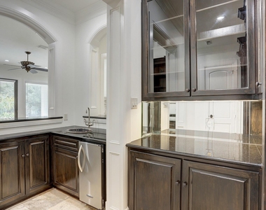 6007 Newcastle Street - Photo Thumbnail 14