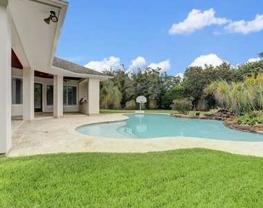 6007 Newcastle Street - Photo Thumbnail 45