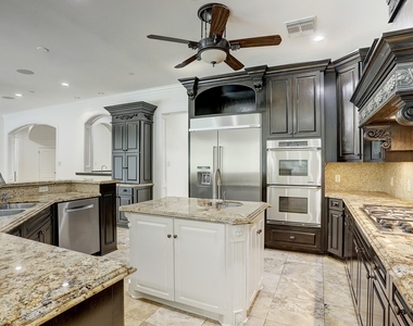 6007 Newcastle Street - Photo Thumbnail 19