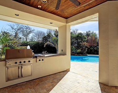 6007 Newcastle Street - Photo Thumbnail 3