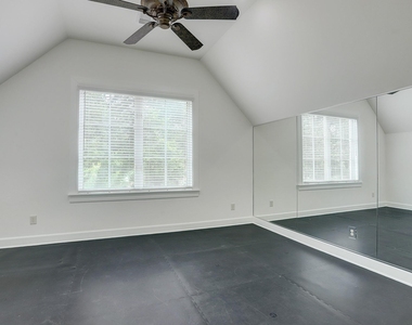 6007 Newcastle Street - Photo Thumbnail 35