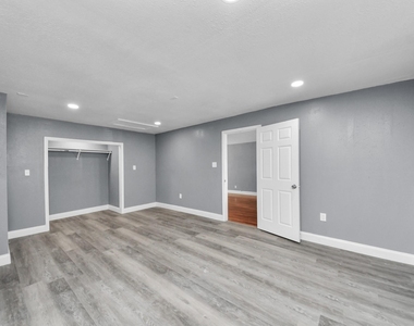 2503 Jean Street - Photo Thumbnail 16