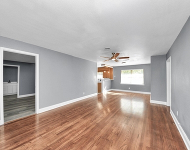 2503 Jean Street - Photo Thumbnail 4