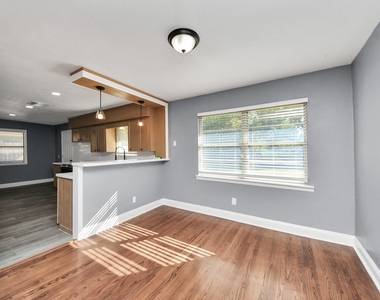 2503 Jean Street - Photo Thumbnail 6