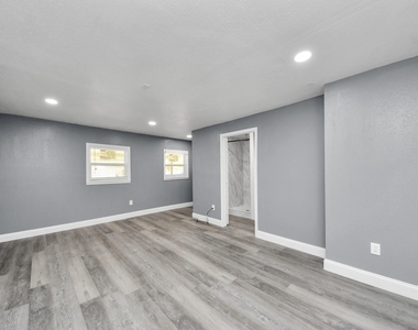 2503 Jean Street - Photo Thumbnail 17