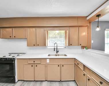 2503 Jean Street - Photo Thumbnail 9