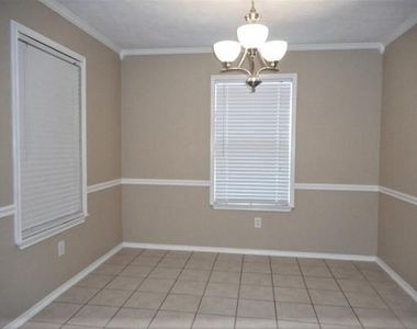 10410 Scenic Vista Drive - Photo Thumbnail 3