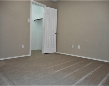 10410 Scenic Vista Drive - Photo Thumbnail 14