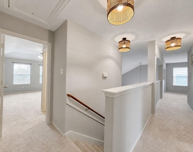 2715 Harte Court - Photo Thumbnail 18