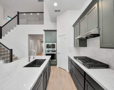 29739 Bur Creek Lane - Photo Thumbnail 12