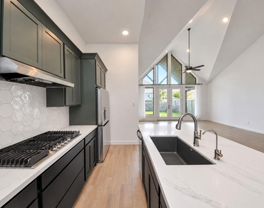 29739 Bur Creek Lane - Photo Thumbnail 11