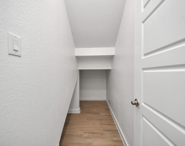 29739 Bur Creek Lane - Photo Thumbnail 7