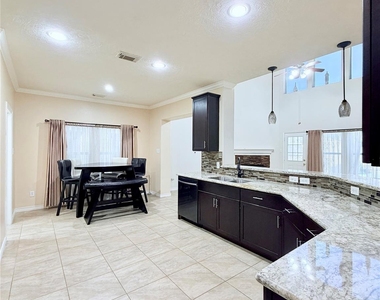 18206 Brightwood Park Lane - Photo Thumbnail 4