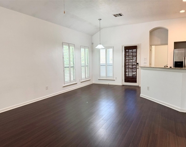 1410 Summer Court - Photo Thumbnail 2