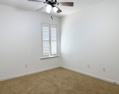 1410 Summer Court - Photo Thumbnail 13