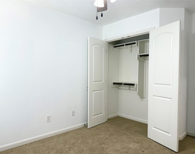 1410 Summer Court - Photo Thumbnail 15