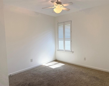 1410 Summer Court - Photo Thumbnail 16