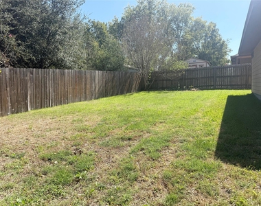 1410 Summer Court - Photo Thumbnail 9