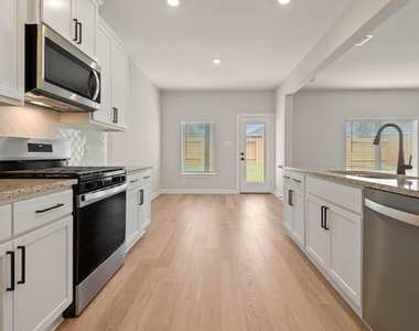 21571 Bluebonnet Bay Drive - Photo Thumbnail 8
