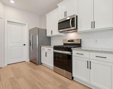 21571 Bluebonnet Bay Drive - Photo Thumbnail 5