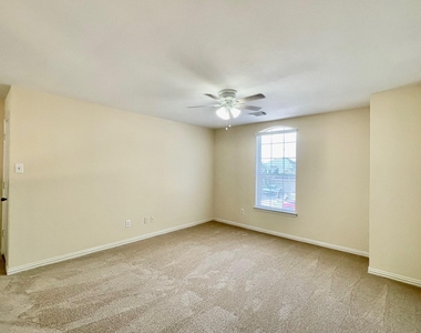 823 Aqua Vista - Photo Thumbnail 28