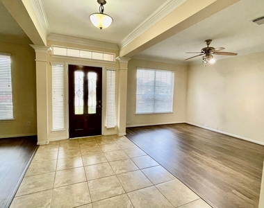823 Aqua Vista - Photo Thumbnail 5