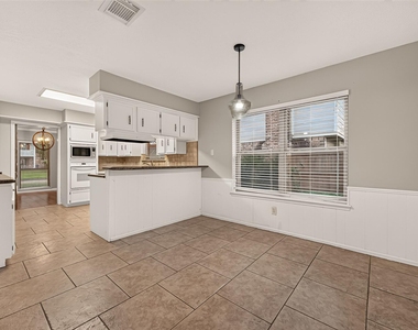5410 Boyce Springs Drive - Photo Thumbnail 10