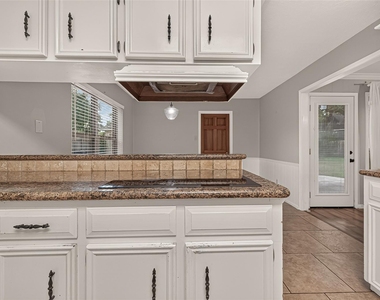 5410 Boyce Springs Drive - Photo Thumbnail 14