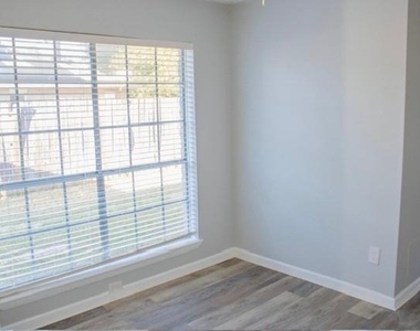 22318 Acorn Valley Drive - Photo Thumbnail 13
