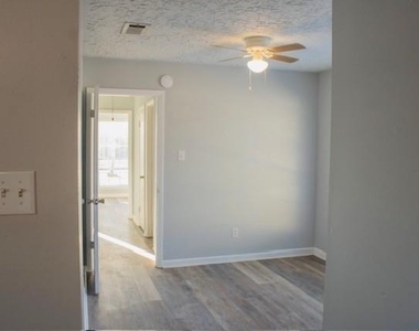 22318 Acorn Valley Drive - Photo Thumbnail 14