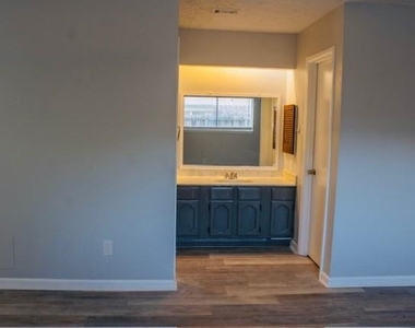 22318 Acorn Valley Drive - Photo Thumbnail 17