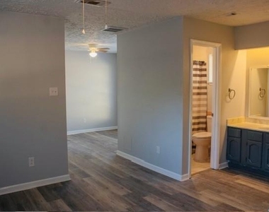 22318 Acorn Valley Drive - Photo Thumbnail 16